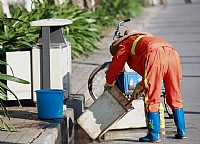 新春临近 情暖湛江开展环卫工春节慰问活动