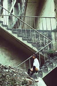 <一个人一座城>