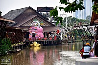 泰国芭提雅四方水上市场