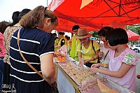 “传递书香 传播文明——第一季微笑公益集市”完满举办！