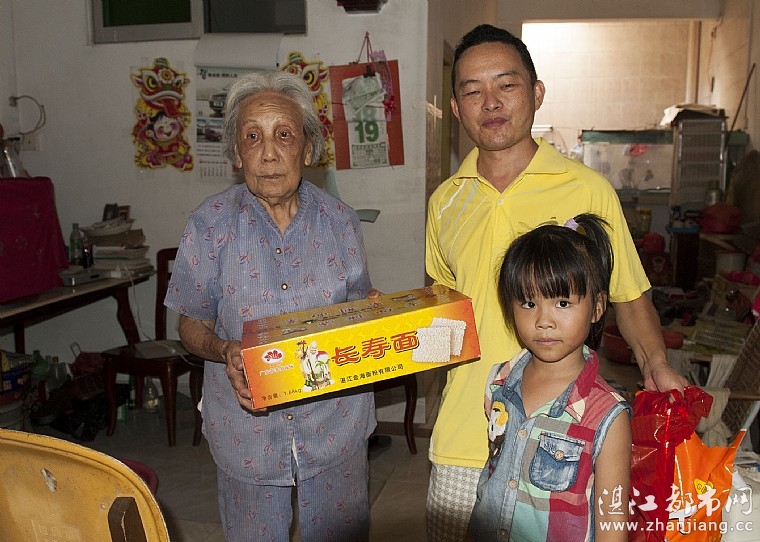 端午情,情暖心社区慰问活动总结_情暖湛江志