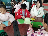 “情暖湛江”N1107壹基金儿童服务站（坡头镇文化站）开展“指尖巧创意，亲子共折纸”主题活动