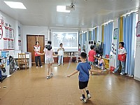 “情暖湛江”NO.510壹基金儿童服务站麻章镇文化站开展“体能专项课——车轮跳”趣味跳绳活动