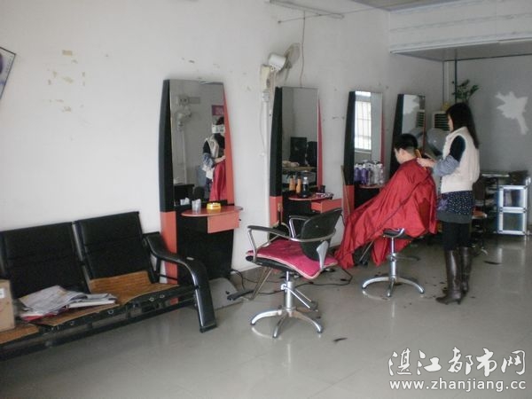 爱游戏- AYX爱游戏体育官方网站- 体育APP刘汉如倾听客