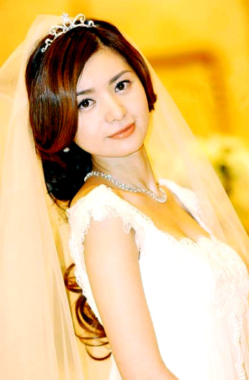 四个布骤打造甜美新娘妆1