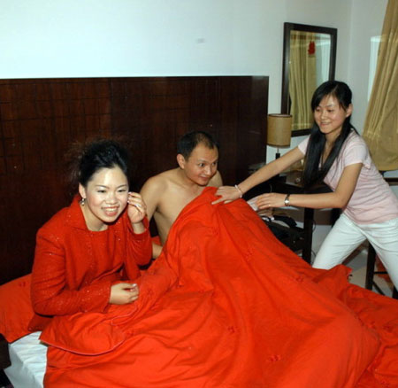 教你怪招闹洞房1