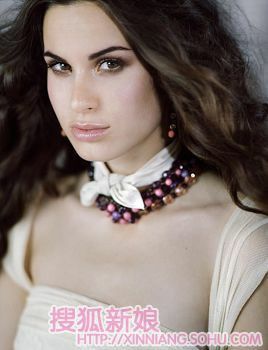 jesuspeiro婚纱尽显女性古典美3