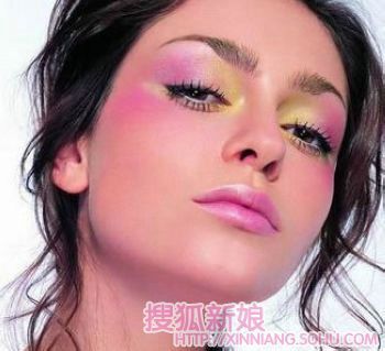 今年最流行的六种新娘造型5