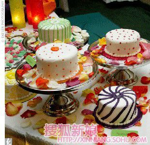 时下流行的婚庆蛋糕推荐5