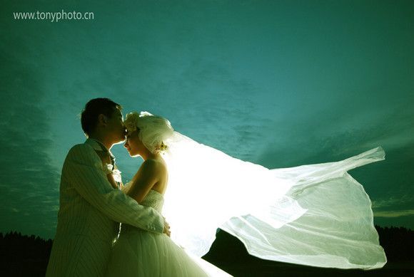 唯美的户外婚纱摄影照片7