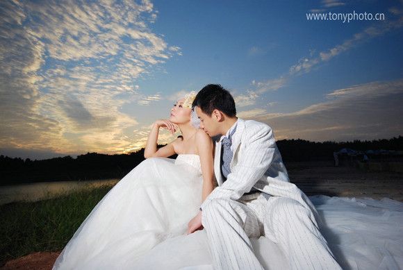 唯美的户外婚纱摄影照片9