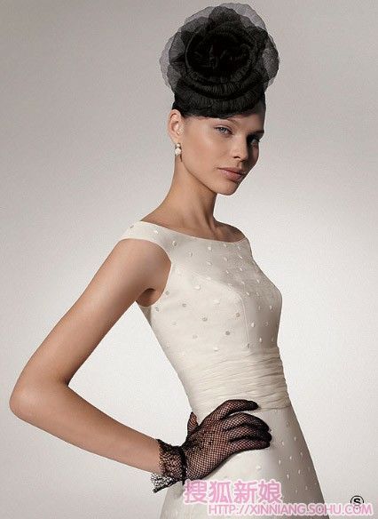 简洁黑白 打造天使般婚纱礼服2
