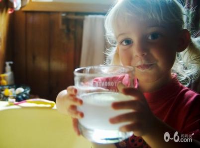 关于宝宝喝水的五大问题，你知道多少