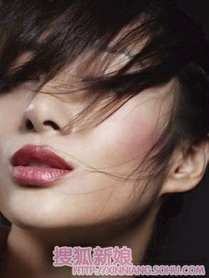 两种妆容的美唇秘诀2