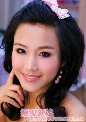 2010年时尚日韩新娘发型3