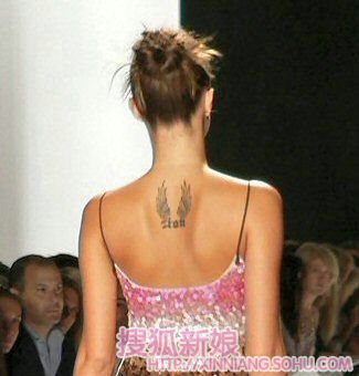 新娘礼服与项链的亲密关系3