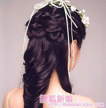 09时尚新娘发型推荐6