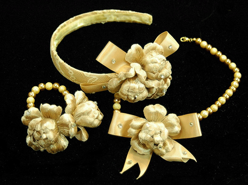 根据发型和脸型挑选新娘饰品1