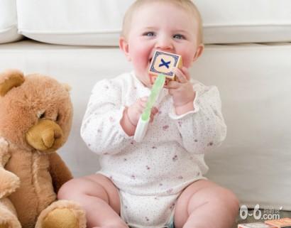 适合婴儿的爬行启智游戏