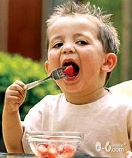 如何控制宝宝吃零食？