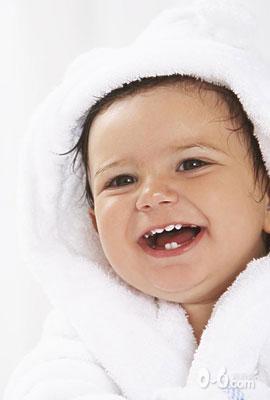 宝宝乳牙龋齿危害及预防护理