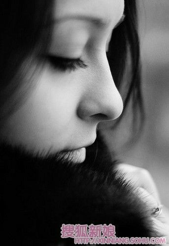 睫毛弯弯 打造电眼新娘1