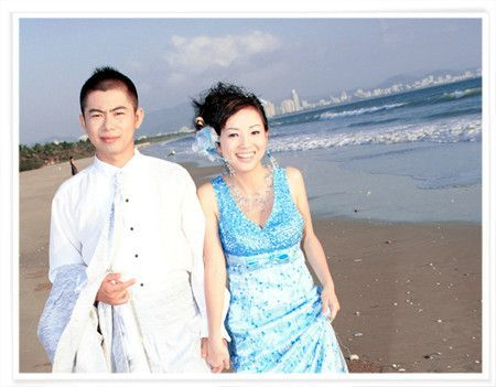 草地婚纱摄影欣赏4