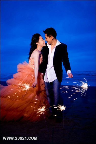 浪漫夜景婚纱欣赏5