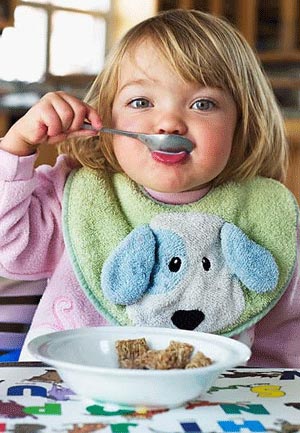 宝宝爱吃饭,饮食习惯