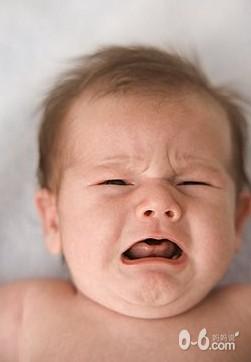 宝宝哭闹